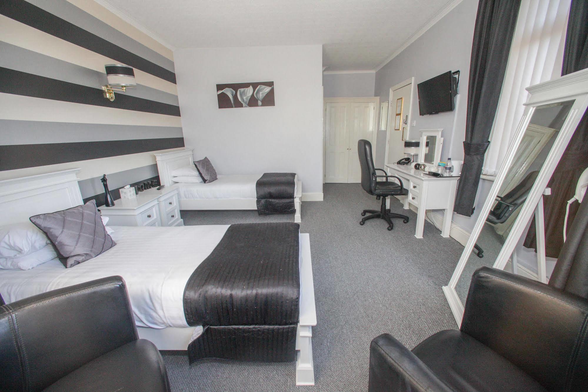 Tower House Executive Guest House Pontefract Kültér fotó