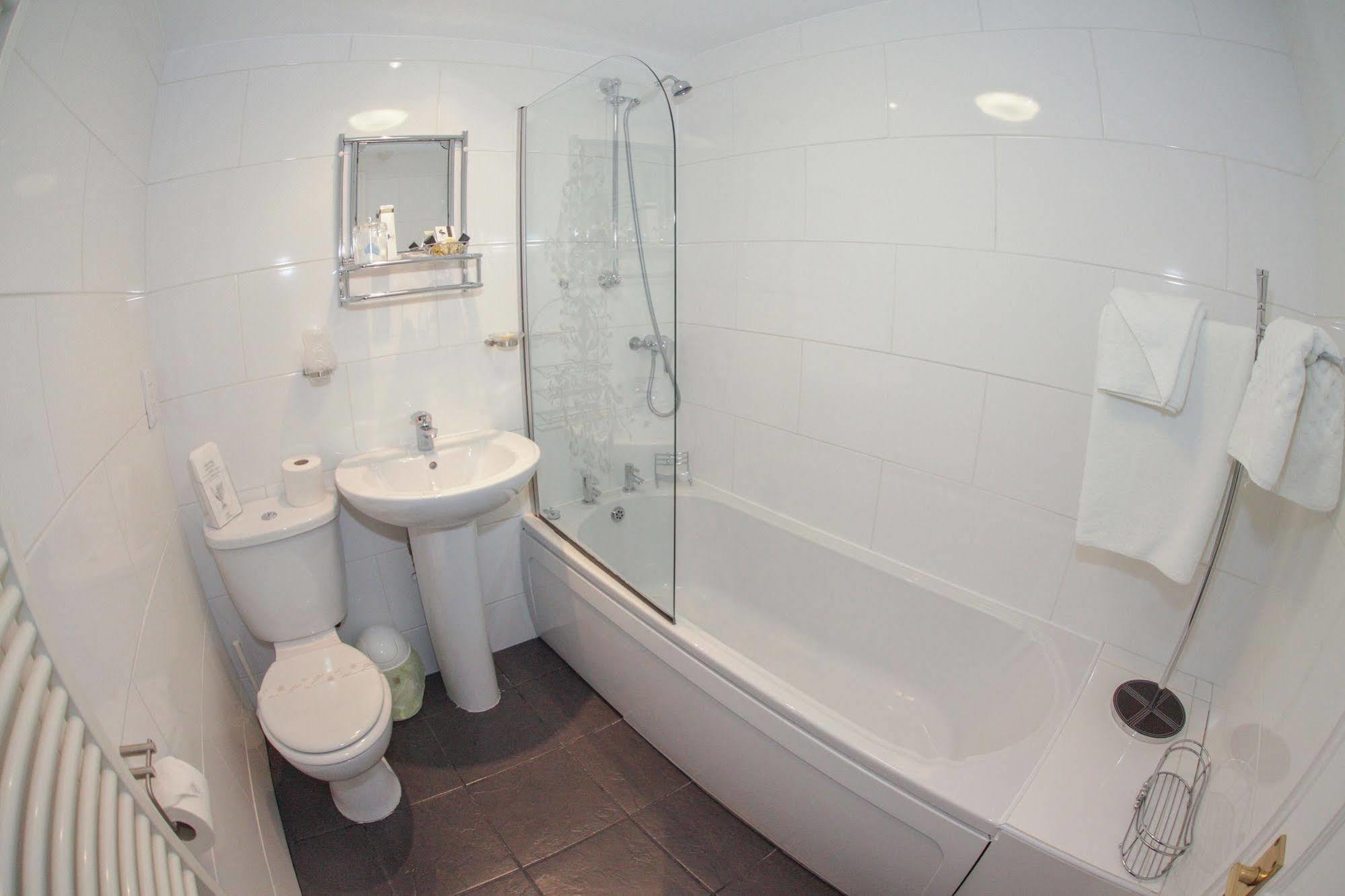 Tower House Executive Guest House Pontefract Kültér fotó