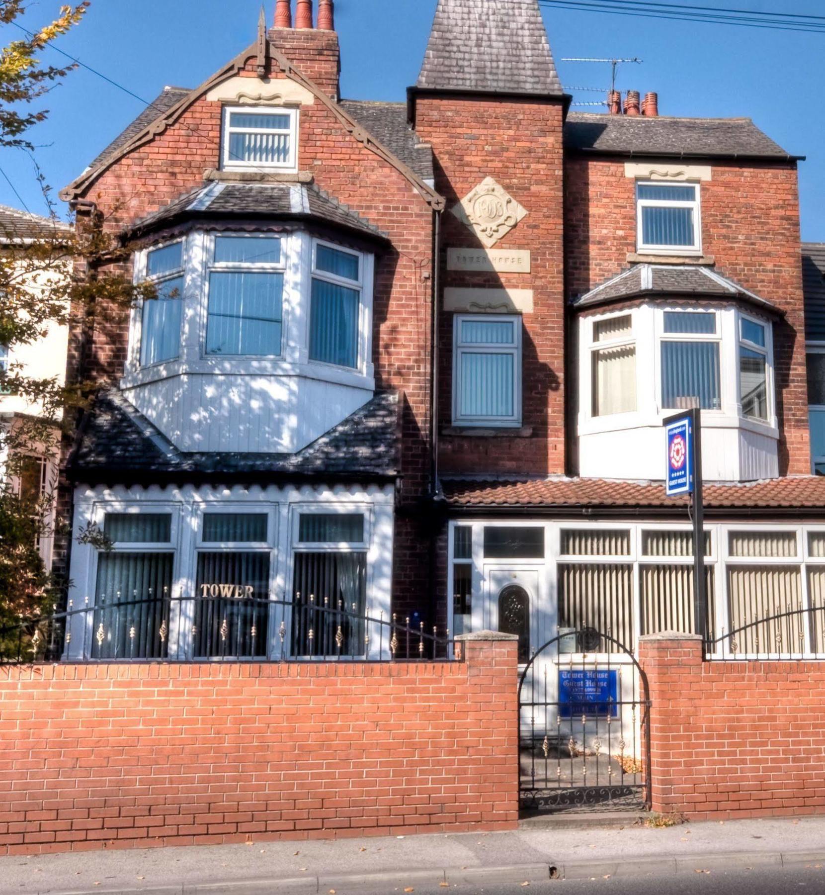 Tower House Executive Guest House Pontefract Kültér fotó