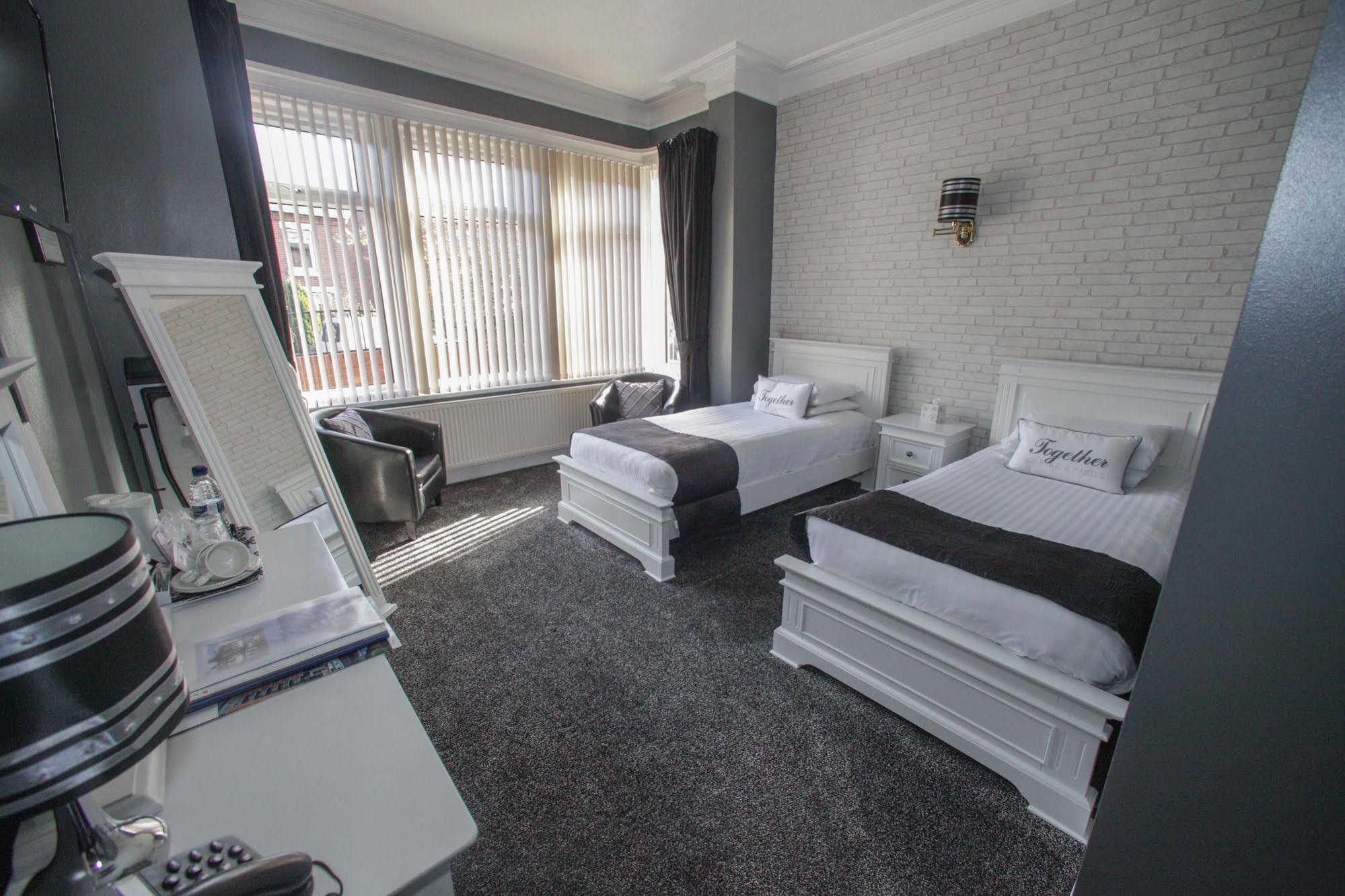 Tower House Executive Guest House Pontefract Kültér fotó